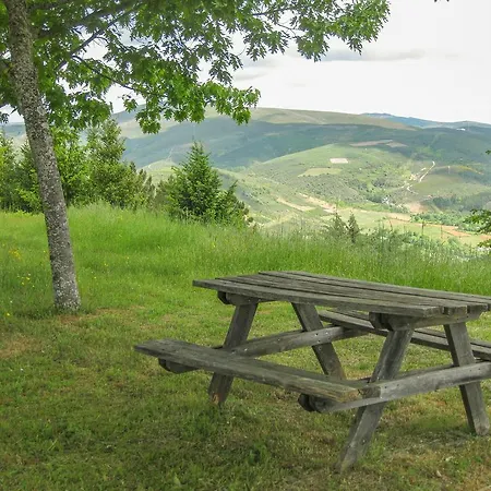 Candeias Do Souto Farm stay *